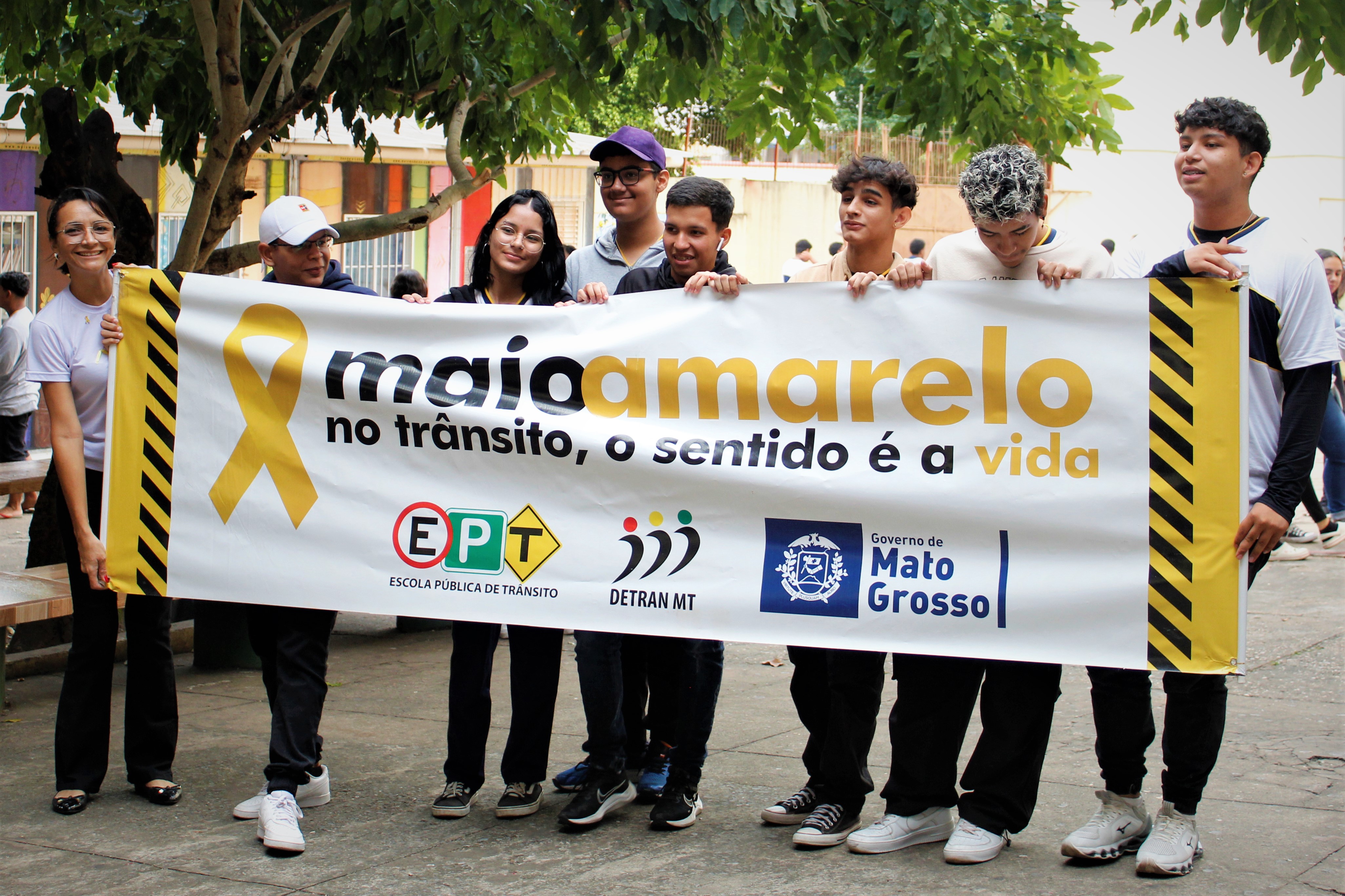 Forças de segurança realizam palestras em escola de Cuiabá com orientações para um trânsito mais seguro - Circuito de palestras na Escola Estadual Liceu Cuiabano D. Maria de Arruda Muller, em Cuiabá