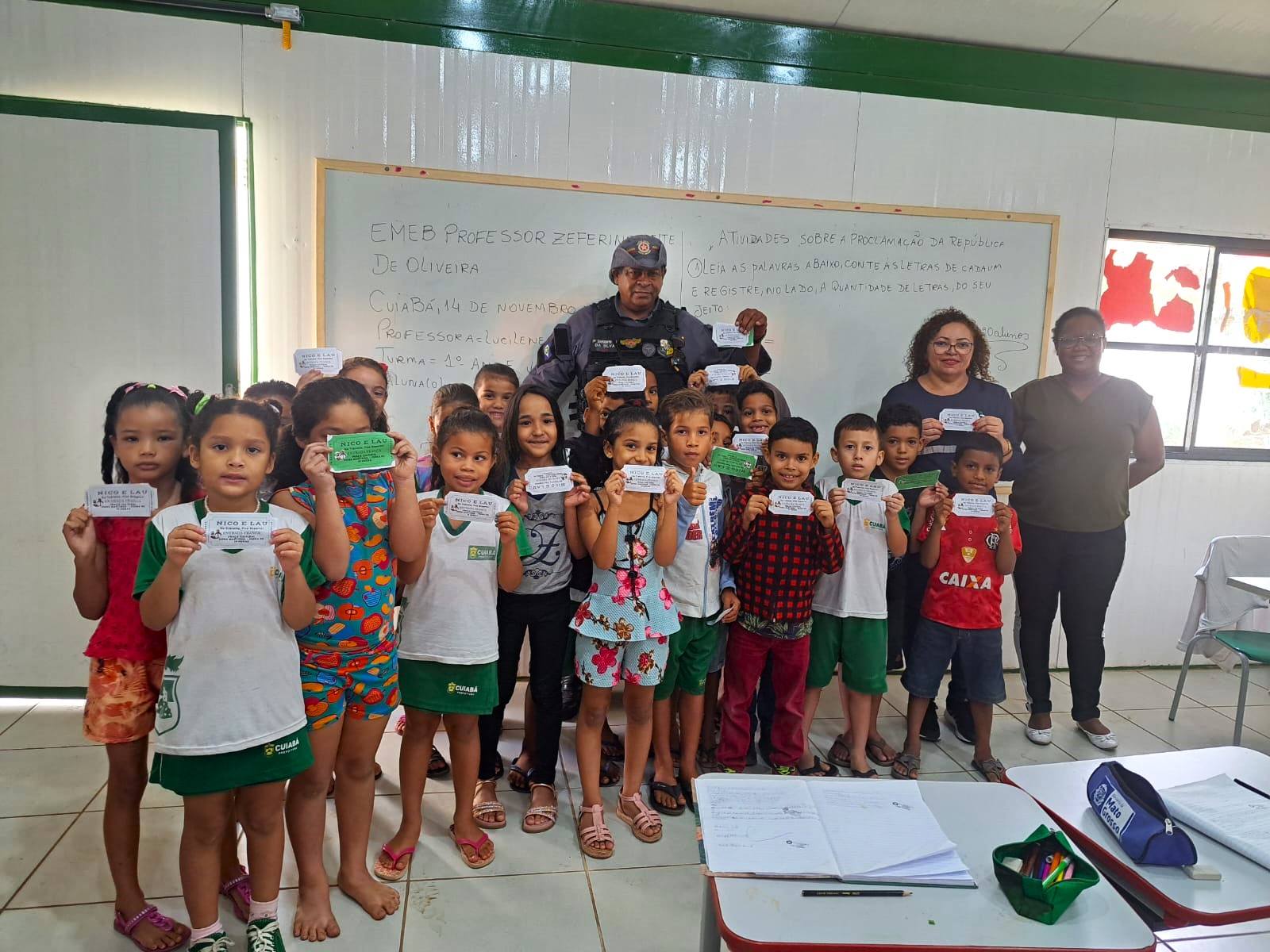 Detran-MT leva orientações sobre segurança no trânsito a estudantes de escola em Cuiabá - 