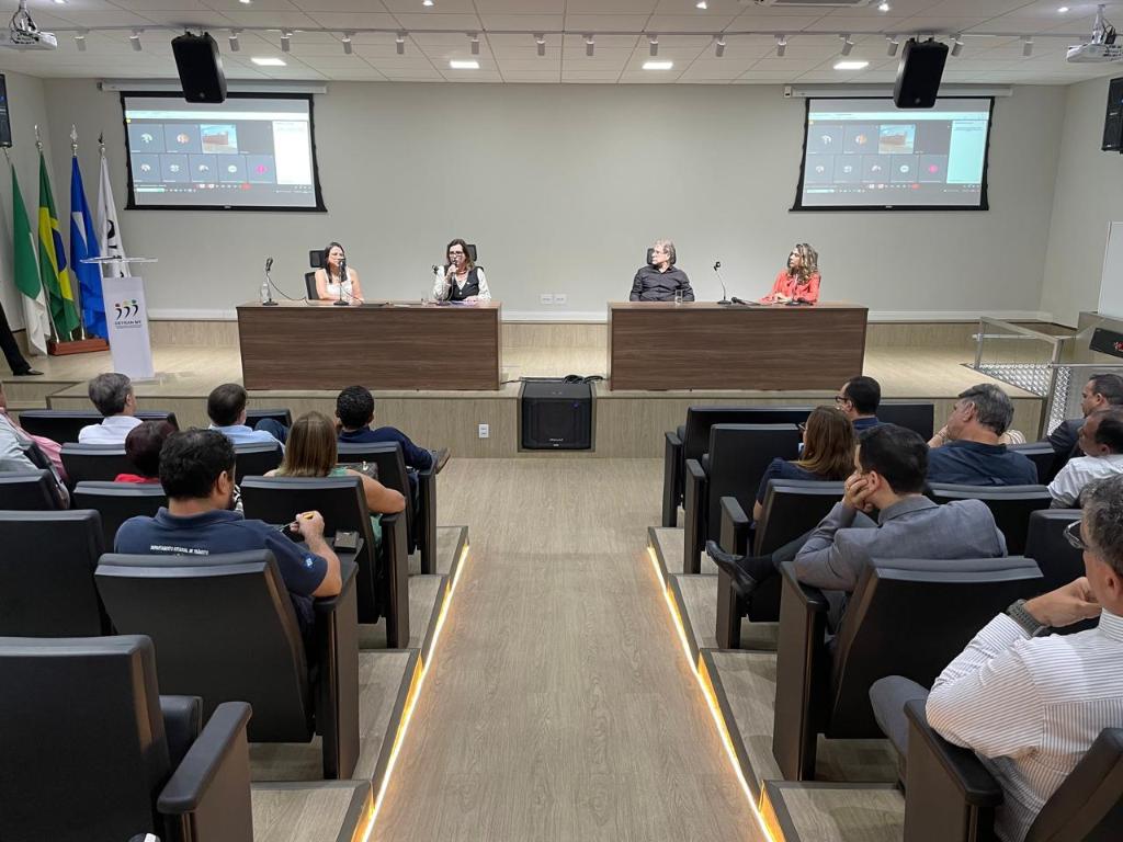 Detran-MT recebe representantes de credenciados